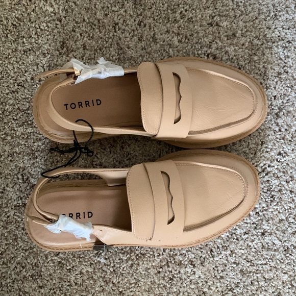 Tan Loafers *NWT* - Picture 6 of 9